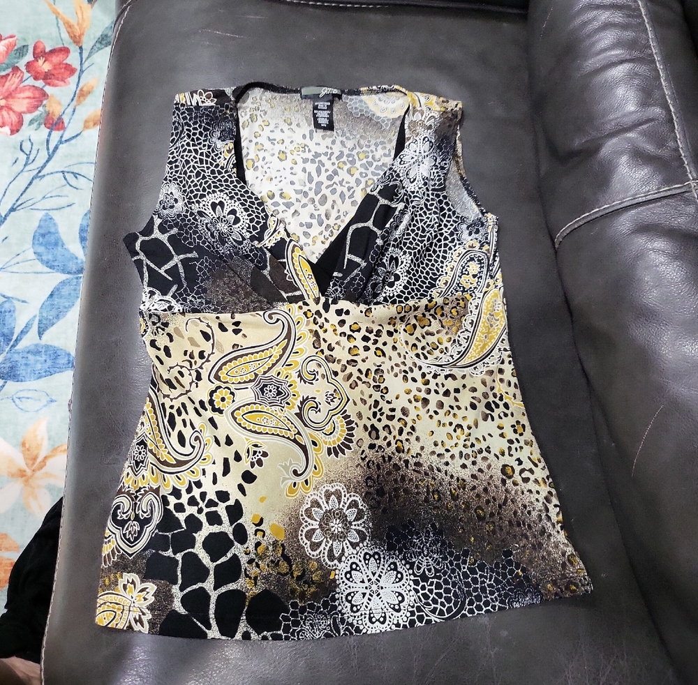 Elegant Women's Sleeveless Blouse - Black and Yellow Pattern